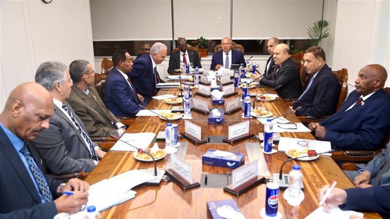 وزير النقل ونظيره السوداني