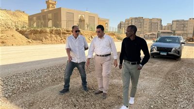 رئيس جهاز القاهرة الجديدة يتفقد مشروع 