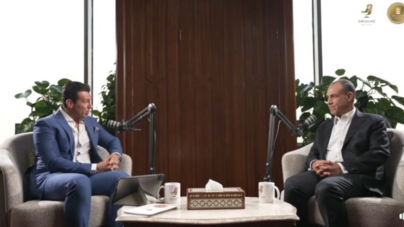 وزير الخارجية والإعلامي رامي رضوان
