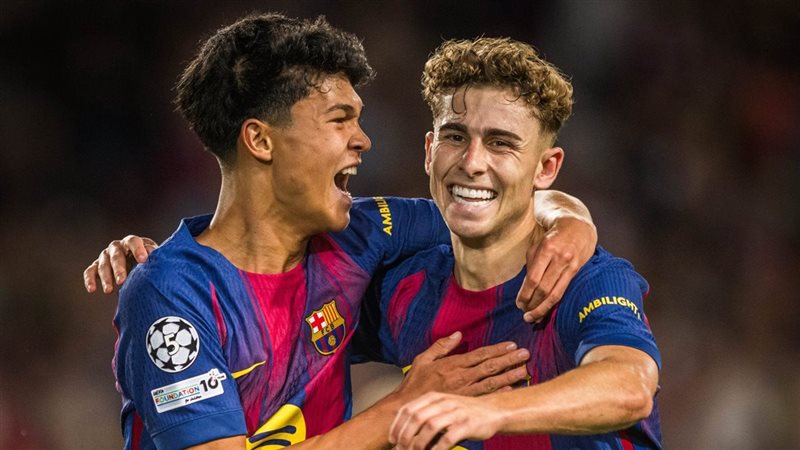 لاعبي برشلونة 