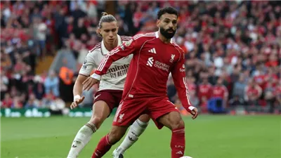 ليفربول يبدأ رحلة البحث عن بديل محمد صلاح بالميركاتو الشتوي