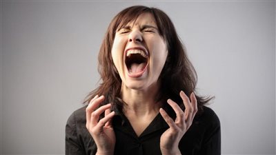 زعق علشان تستريح..نادي الصراخ ظاهرة جديدة لتفريغ التوتر بين الشباب في لندن 