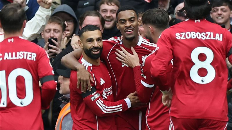 هوجو إيكيتيكي ومحمد صلاح