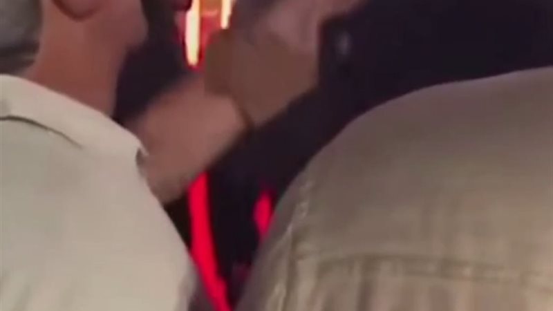 سميح ساويرس يضرب محمد رمضان بالقلم