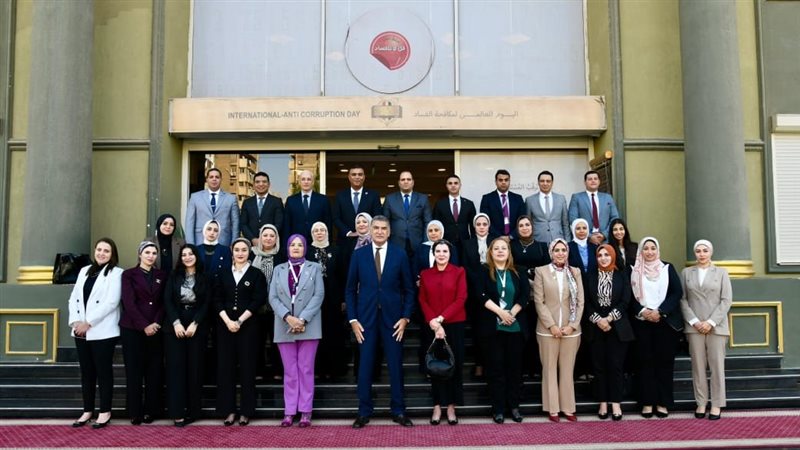 صورة تذكارية عقب انتهاء الدورة 