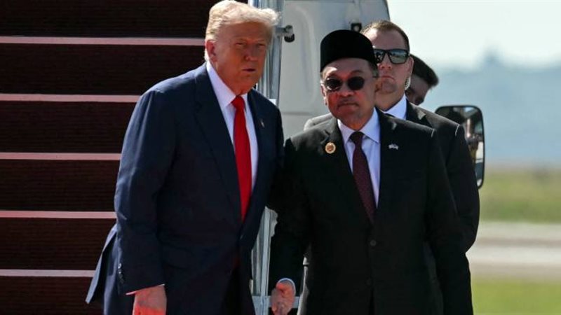 ترامب ورئيس ماليزيا 