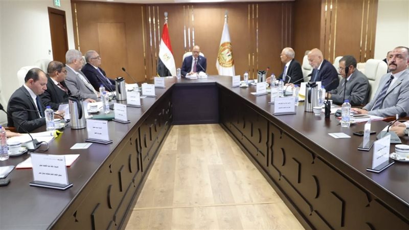  إدارة صندوق إعانات الطوارئ للعمال