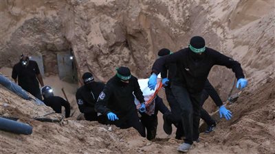 حماس تحتفظ بجثث رهائن إسرائيليين: تصعيد ميداني وتوتر دبلوماسي محتمل