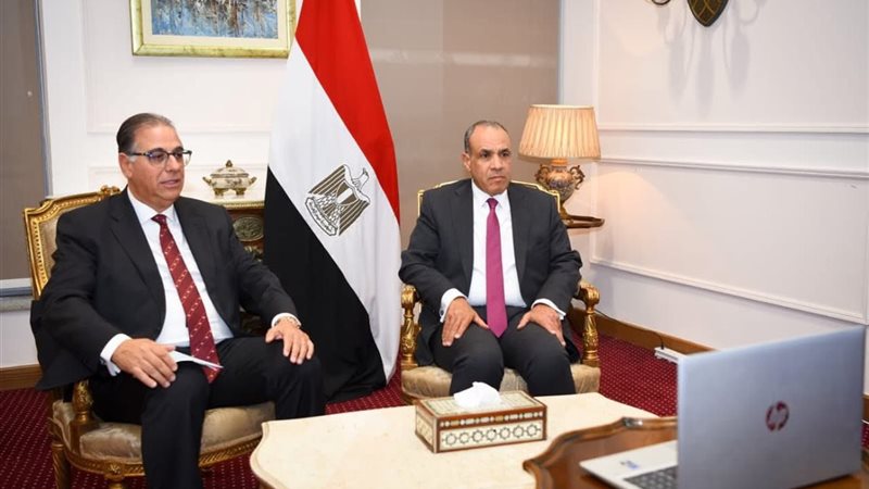 الصالون الثقافي للمصريين