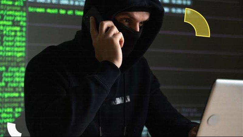 اختراق الهاتف