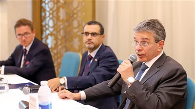 الجمارك: تطوير آليات التعاون مع القطاع الخاص المحلي والأجنبي 