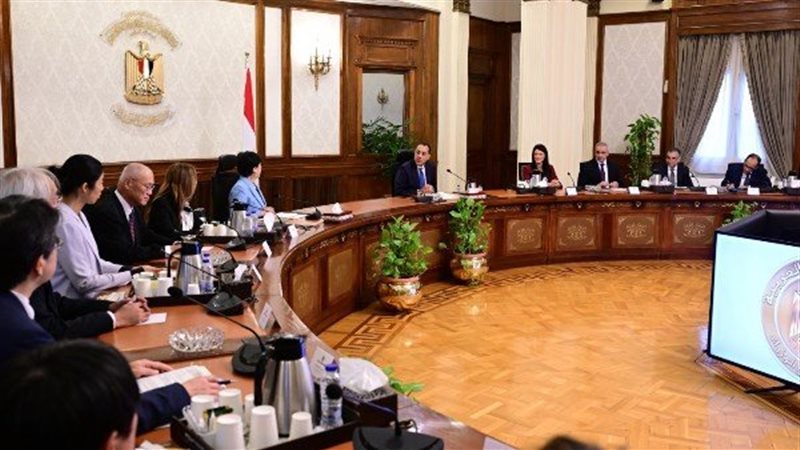 رئيس الوزراء يلتقي محافظ طوكيو والوفد المرافق لها