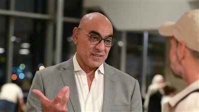هشام نصر وجون إدوارد يدعمان لاعبي الزمالك قبل مواجهة بيراميدز في السوبر