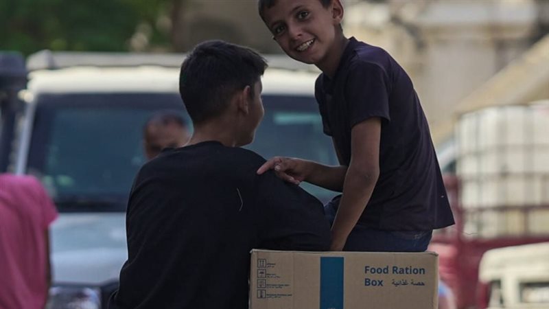 تقديم مساعدات غذائيّة إلى ألف عائلة في غزة