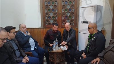بعد أزمة بيان النعي.. مصطفى كامل وحلمي عبدالباقي في عزاء شقيق أبو الليف