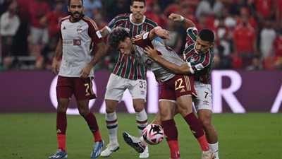 شاهد بالفيديو.. «كهربا» يهدر هدف محقق للأهلي أمام فلومينينسي