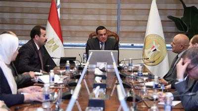 آمنة: نحرص على تنمية الموارد الذاتية للمحافظات واستغلال ميزات كل محافظة