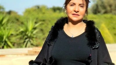 فاطمة الكاشف تنفى تعرض زوجها جمال عبد الناصر لأزمة صحية