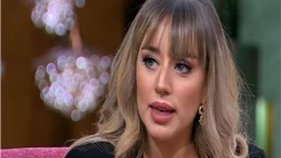 فرح الزاهد زوجة كريم عفيفي في فيلم «عصابة عظيمة»