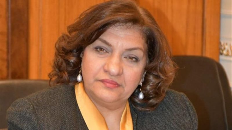 النائبة ايفلين متى