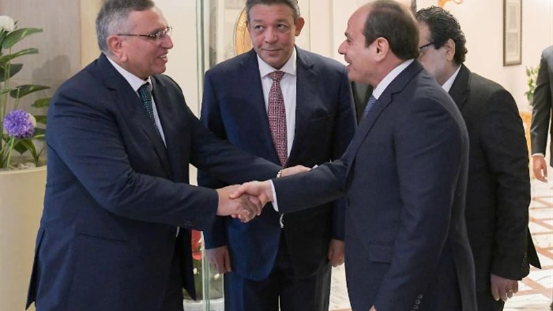 الرئيس السيسي والمرشح عبد السند يمامة