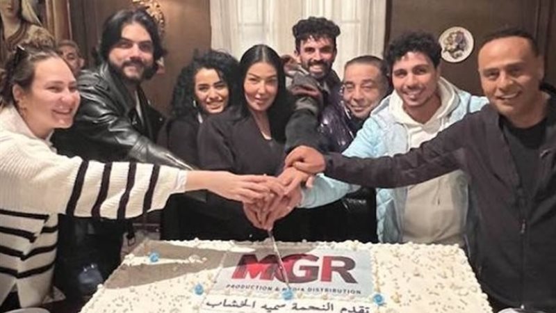 مسلسل بـ 100 راجل
