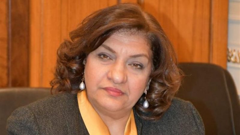 النائبة إيفلين متى