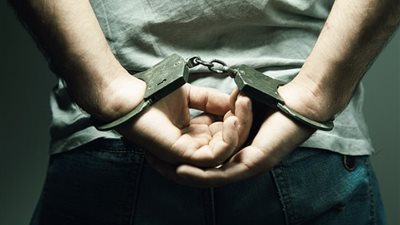«عشان يجمع ثروة».. القبض على شخص لترويجه المخدرات في البحيرة