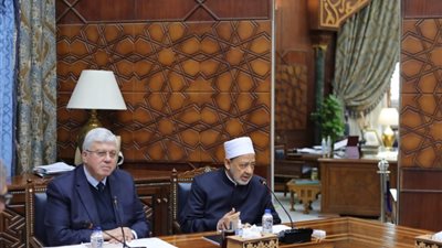 60 ألف وافد من 130 دولة.. شيخ الأزهر: نستقبل طلاب كثيرة من مناطق الصراعات