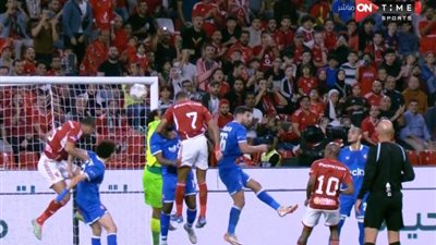 بعد 30 دقيقة.. الأهلي يتقدم على فيوتشر برأسية كهربا