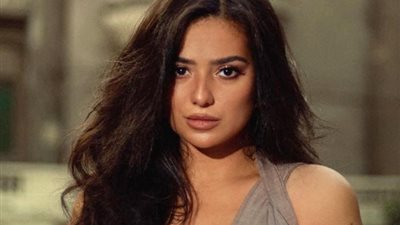جلسة تصوير كلاسيكية وجرئية لحفل زفاف ثراء جبيل