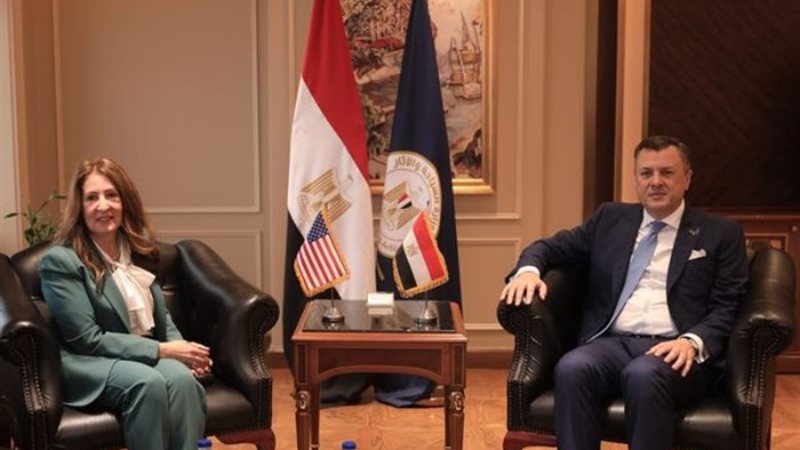 وزير السياحة وسفيرة الولايات المتحدة
