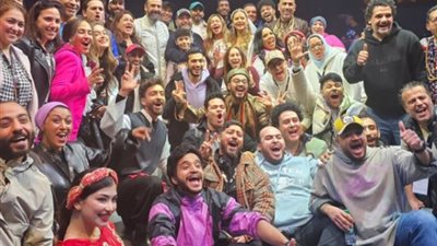 بعد عرضها في موسم الرياض.. ليلى علوي توجه رسالة لأبطال مسرحية السندباد