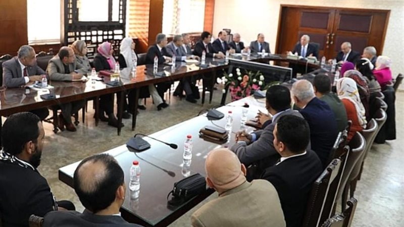 وزير الزراعة خلال الاجتماع