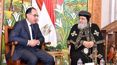 رئيس الوزراء يهنئ البابا تواضروس الثاني بعيد الميلاد المجيد
