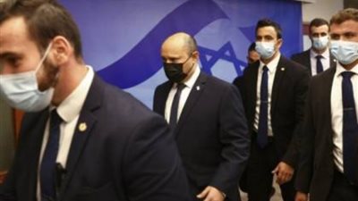مستوطن ينتحل صفة القادة، ليسرق بيانات حكومية وبيعها لأطراف خارجية