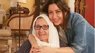لطيفة تستقبل اليوم الجمعة  العزاء في والدتها بمسجد الشرطة