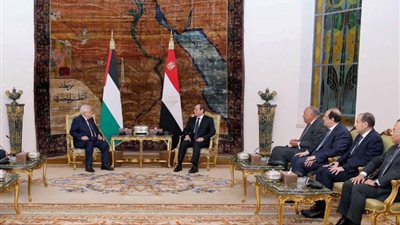الرئيس السيسي يستقبل محمود عباس لبحث مستجدات الأوضاع في قطاع غزة