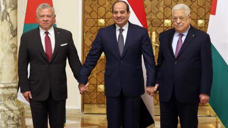 الرئيسين السيسي والفلسطيني عباس وملك الأردن عبدالله الثاني