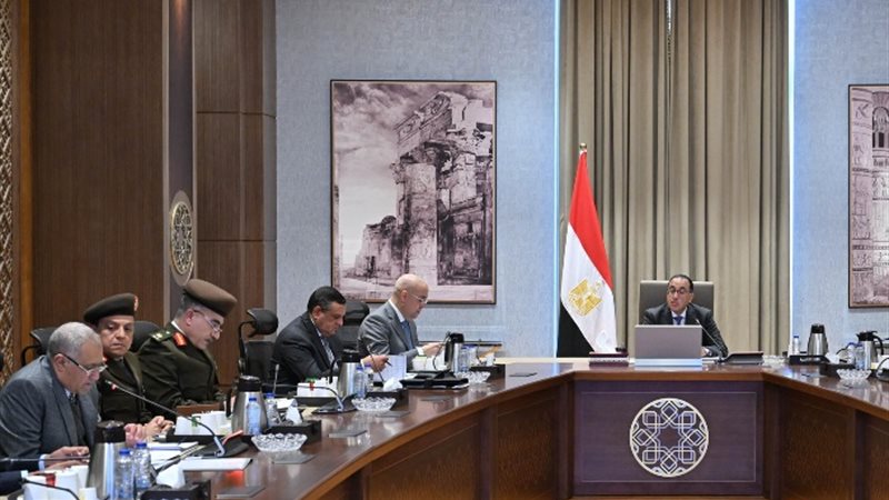 جانب من اجتماع رئيس مجلس الوزراء
