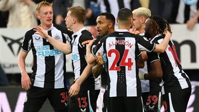 نيوكاسل يستضيف مانشستر سيتي الليلة في قمة الدوري الإنجليزي الممتاز