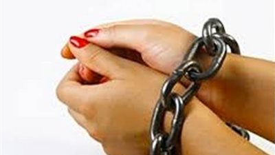 المرأة والساطور، القبض على سيدة أنهت حياة زوجها ومزقت جثته 40 قطعة