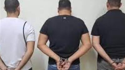 ضبط 3 عاطلين بحوزتهم كمية من مخدري الآيس والحشيش في منشأة ناصر