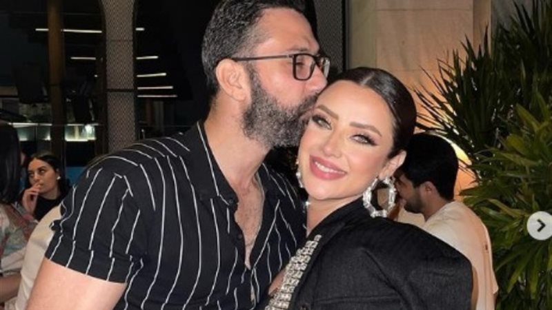 رضوى الشربيني وشقيقها