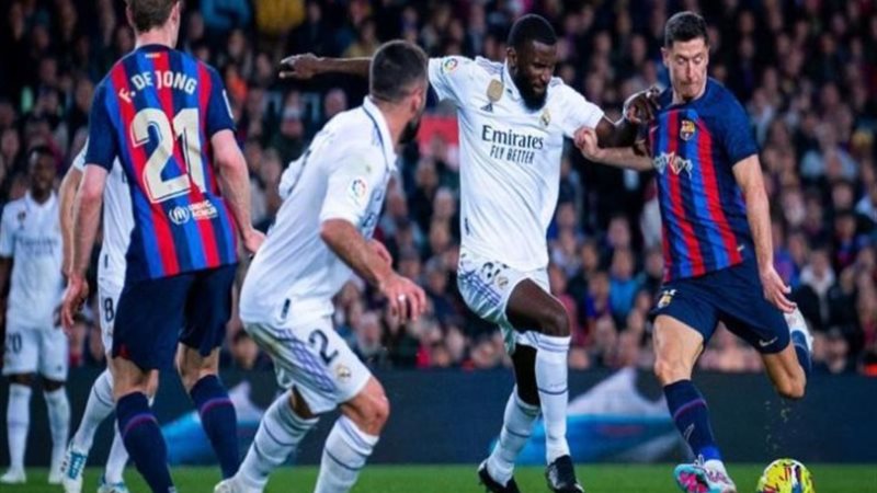ريال مدريد وبرشلونة