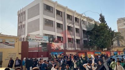 بالصور.. انتهاء اليوم الثاني من امتحانات الشهاده الإعدادية