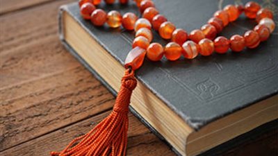 من الكتاب والسنة .. تعرف على أهم فوائد التسبيح وأفضل أوقاته