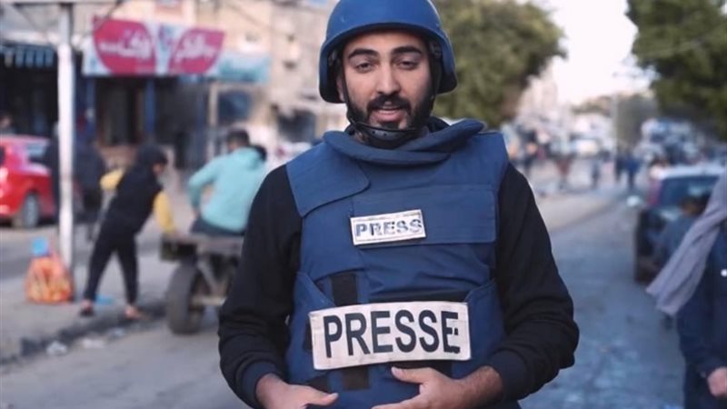 الصحفى انس النجار