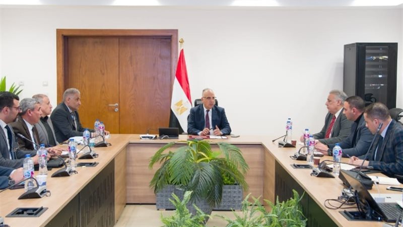 اجتماع وزارة الموارد المائية