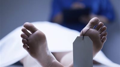 النيابة تأمر بحبس طبيب مهمل تسبب في وفاة سيدة بدماء ملوثة